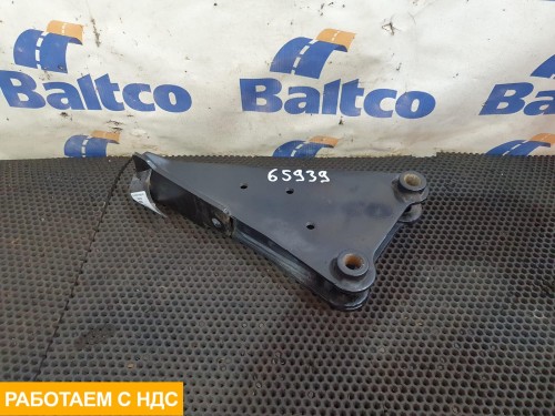 Кронштейн переднего бампера левый