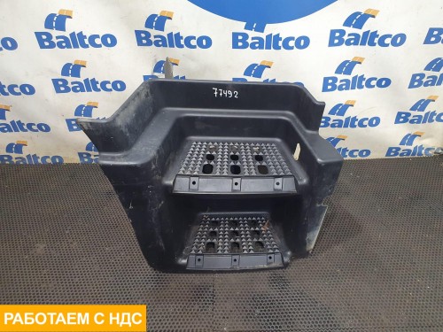 Корпус подножки правый