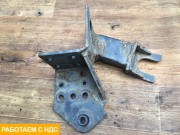 Кронштейн переднего бампера правый