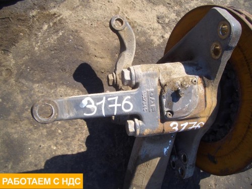 Кулак поворотный левый